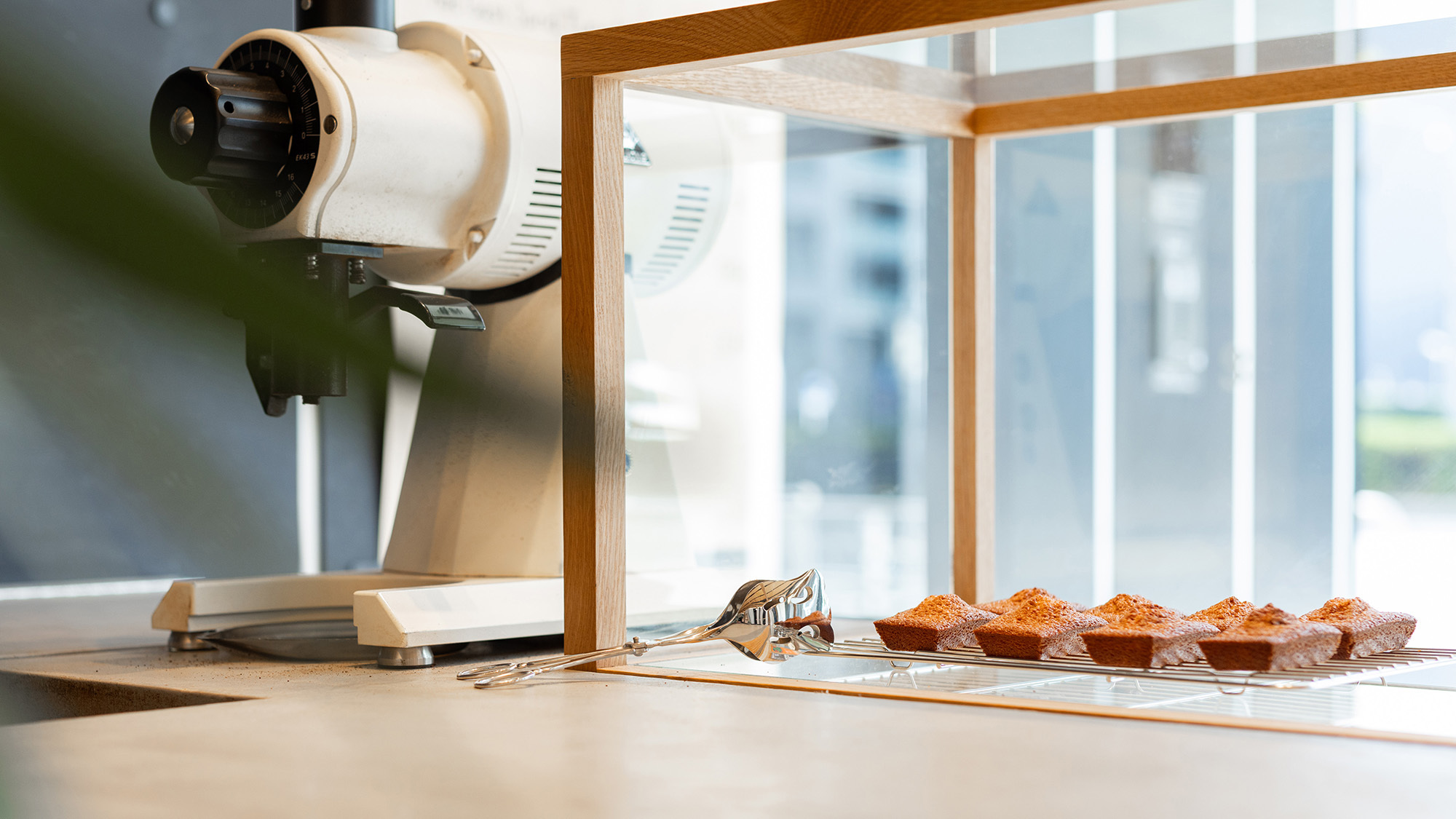 【FUSE COFFEE】カフェメニュー／名古屋ならではの八丁味噌のフィナンシェも※イメージ