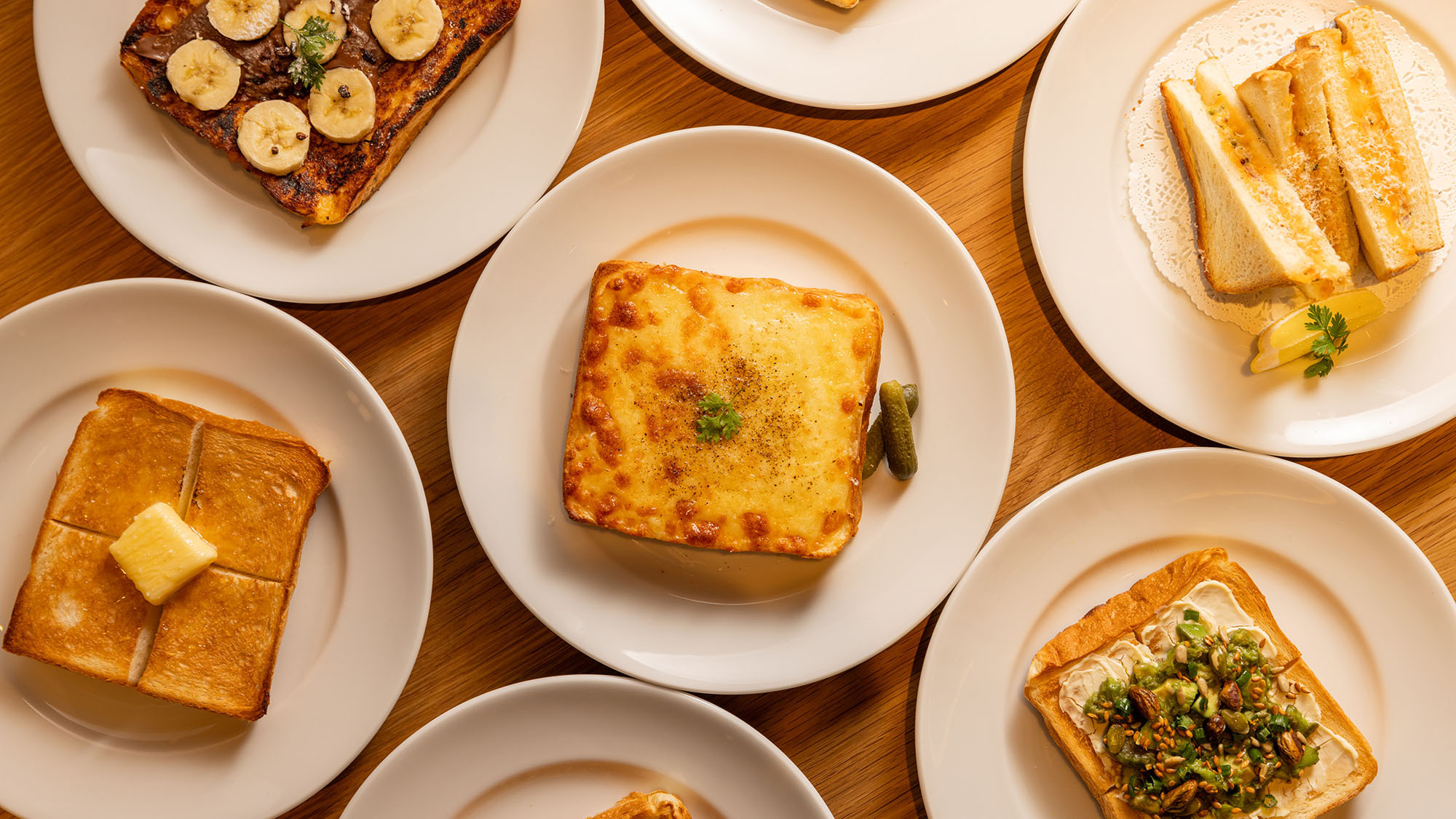 【FUSE COFFEE】食パンの美味しさが味わえる、トッピングトーストやホットサンド※イメージ