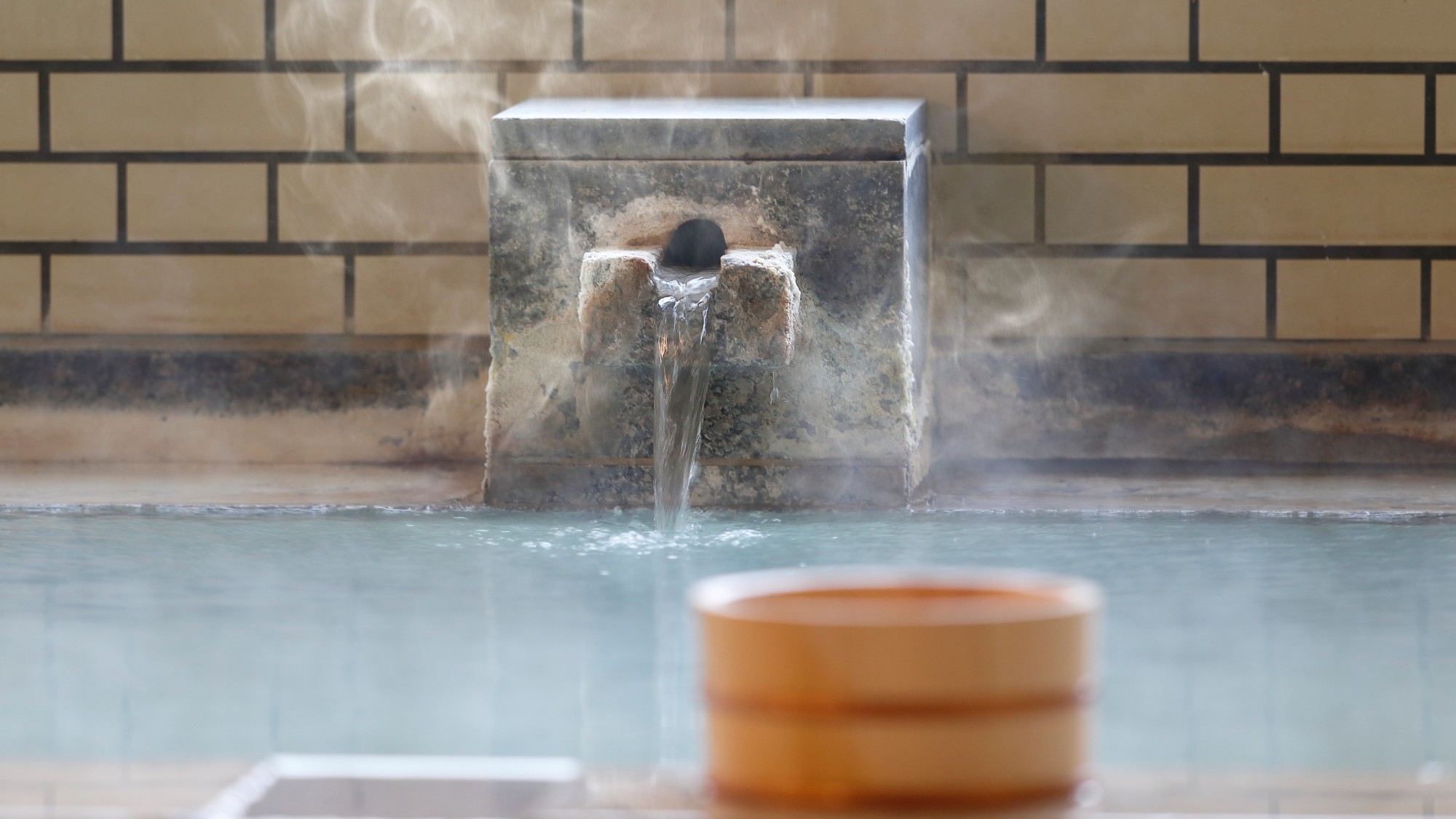 Hot Spring/温泉：温泉神社に守られた癒しの湯