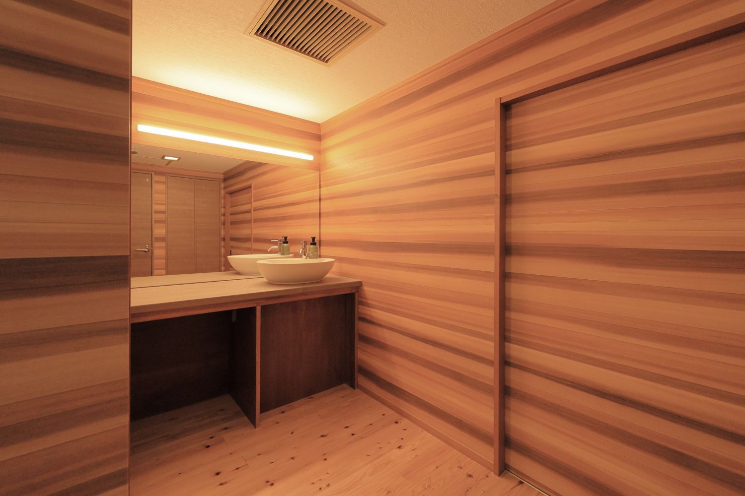 Wood Room/ウッドルーム