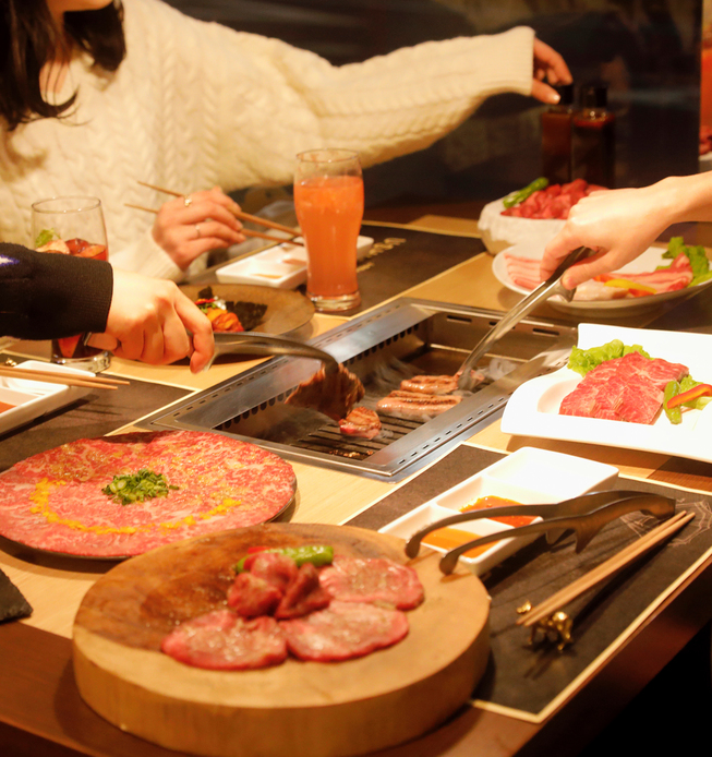 うし義お食事風景