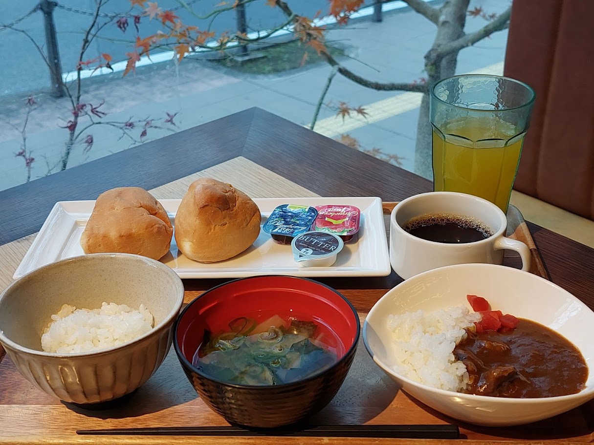 朝食+カレー