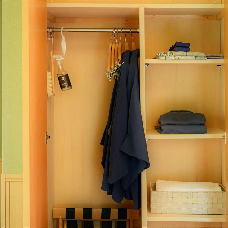 お部屋には寒いときようの羽織やパジャマもご用意