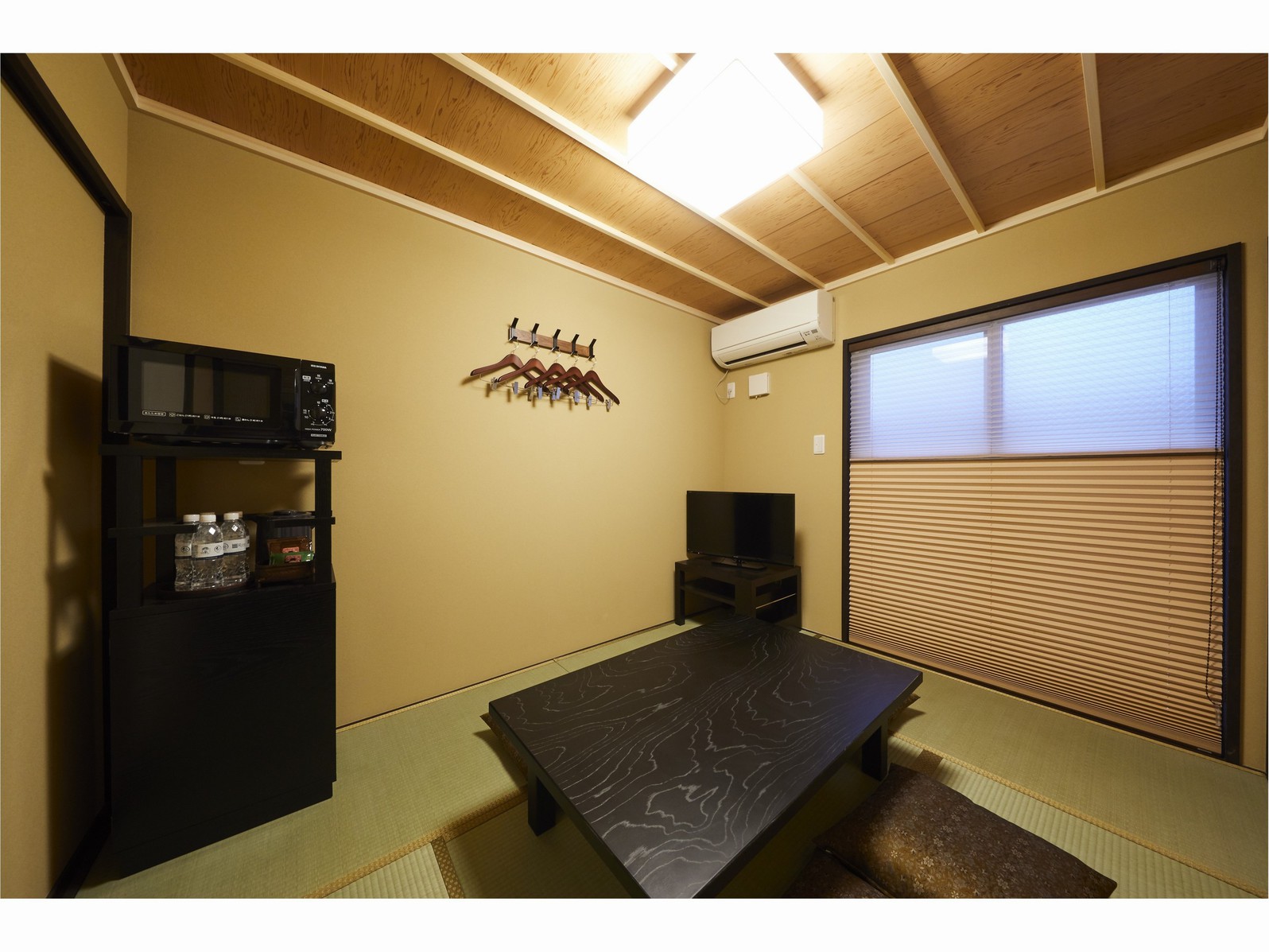 Rinn Hanayacho Haruurara Image 2, Kyoto, Japan