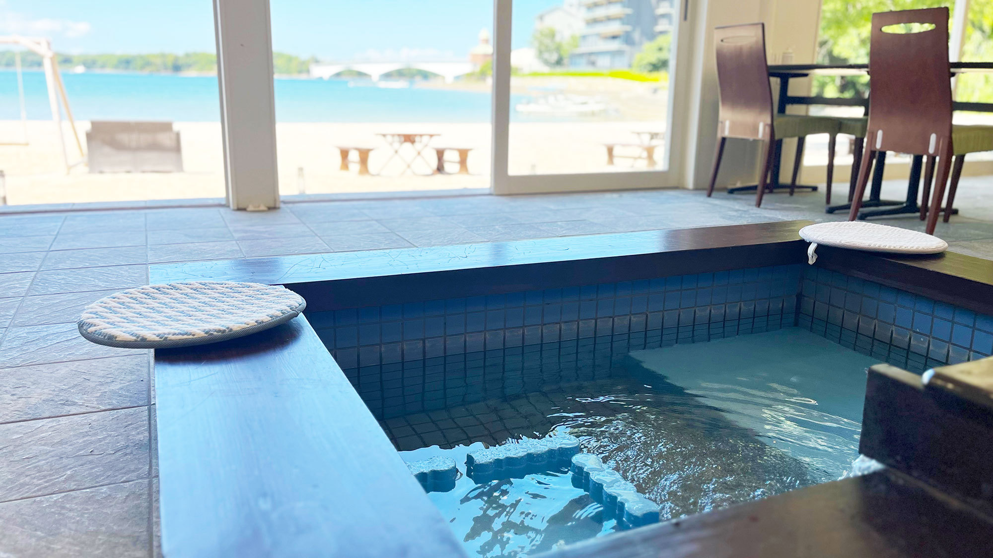 【ペット温泉】入浴時間は15時〜17時／6時〜10時まで。小型犬〜大型犬までご利用いただけます！