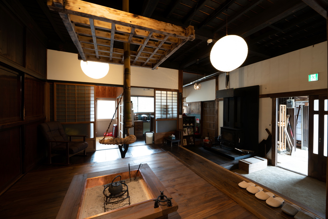 Tsukuyomi Sansou Interior 1