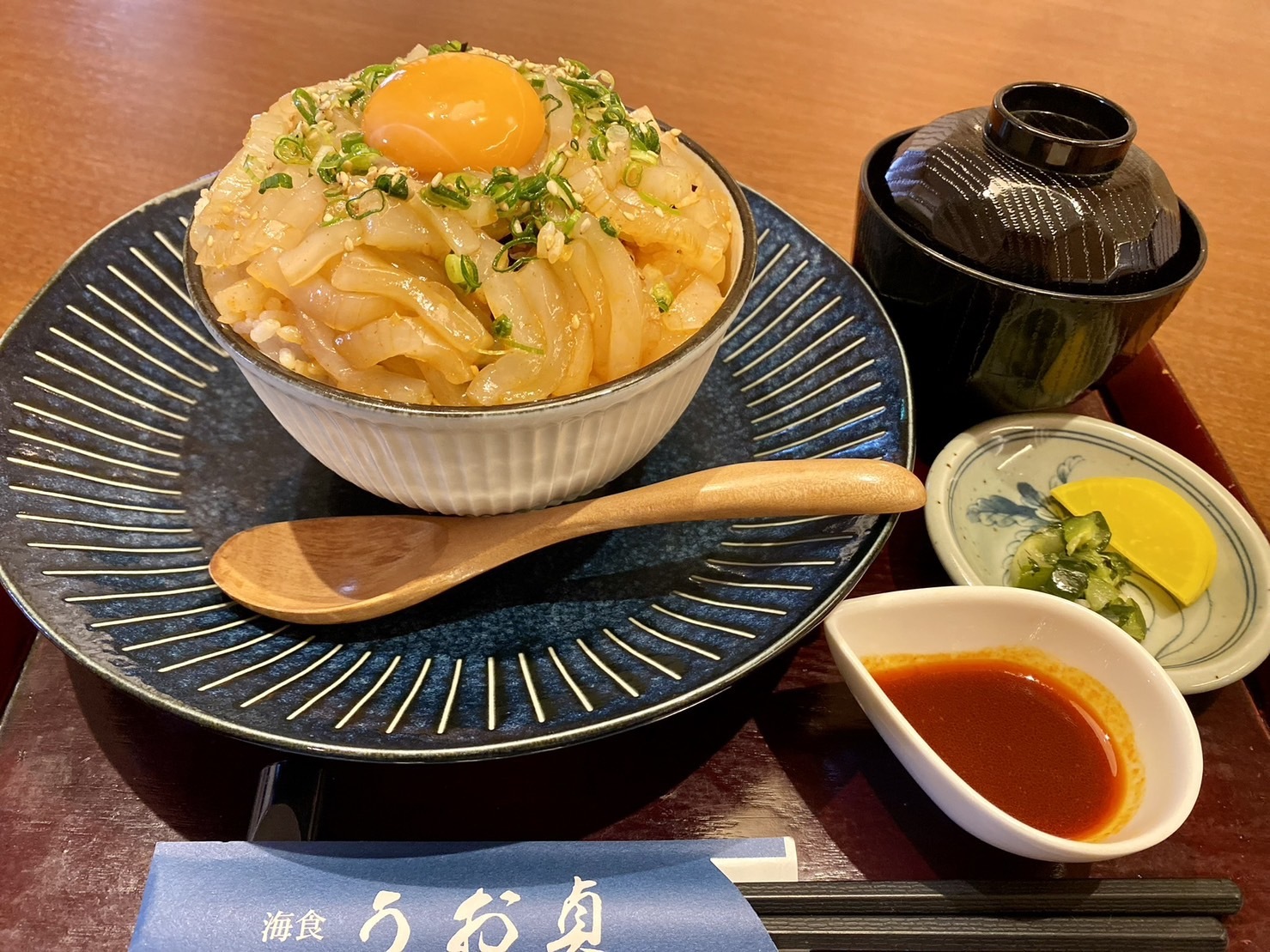 イカユッケ丼！イカ好きにはたまらない丼です！