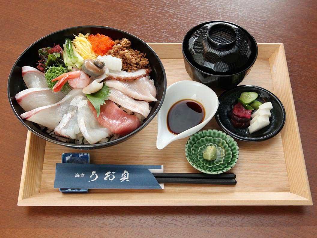 うお貞の海鮮丼うお貞のぶっかけ海鮮丼です！