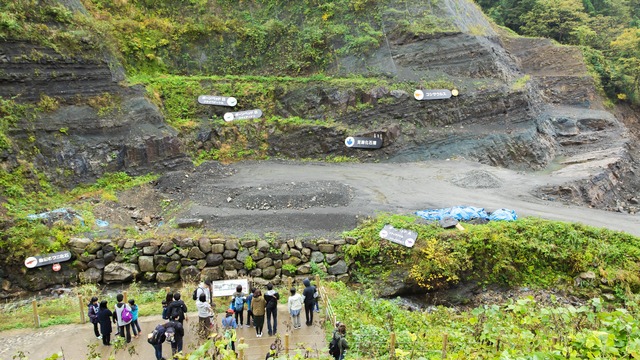 【野外恐竜博物館】日本最大の恐竜化石発掘現場です！