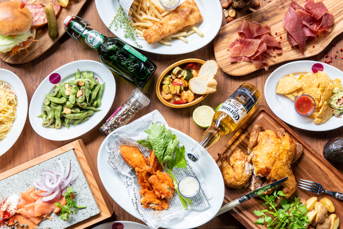 CAFÉ; & BAR Crospot