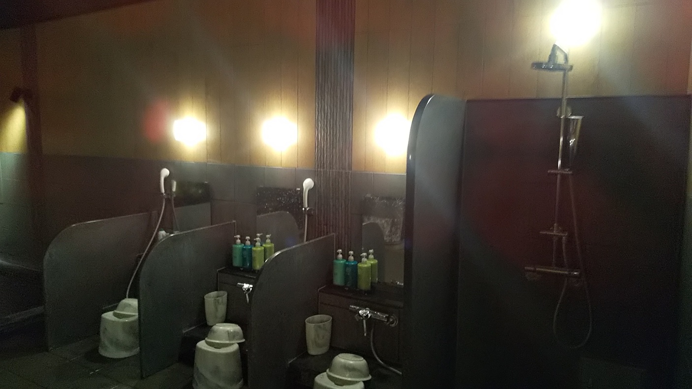 男性浴場洗い場