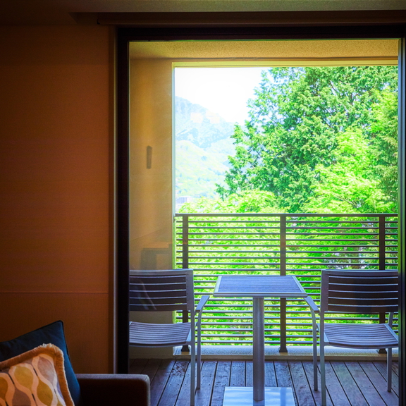 【スーペリアルーム（最大定員3名）】夏の万緑は目を奪われる力強さ