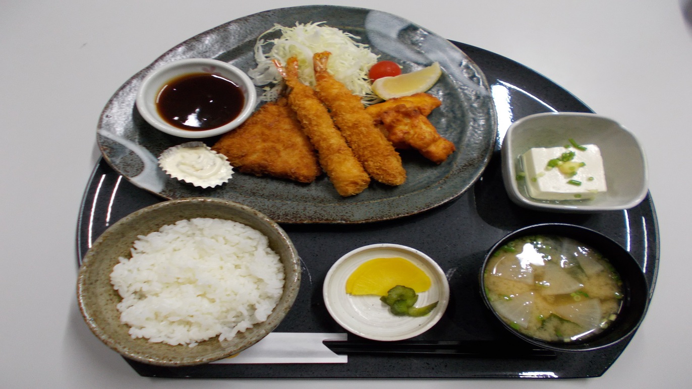 【定食メニュー】ミックスフライ定食