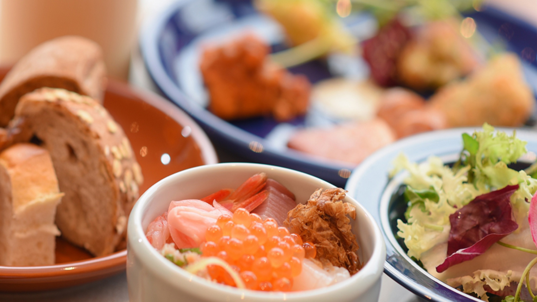 エリアTOPクラスの高評価・函館朝食バイキング/ 開港の街函館らしい和洋折衷料理。