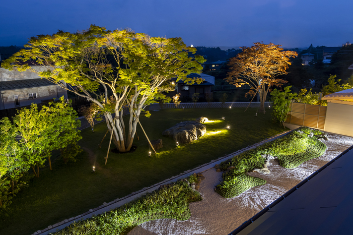 日本庭園（夜）