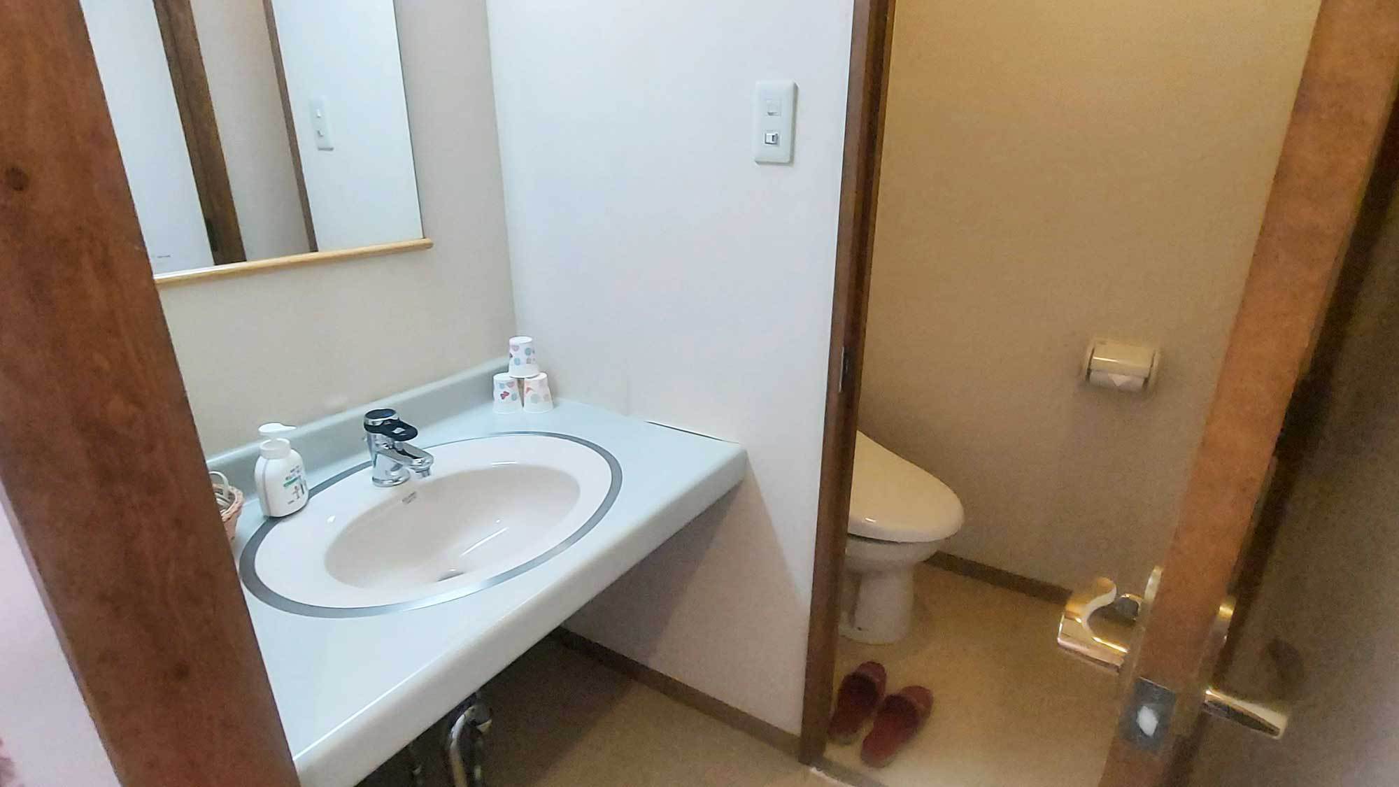 *和室8畳（一例）客室トイレ