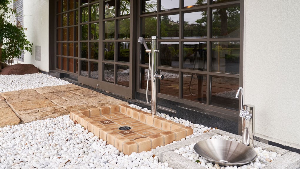 【エントランス】水飲み場・足洗い場