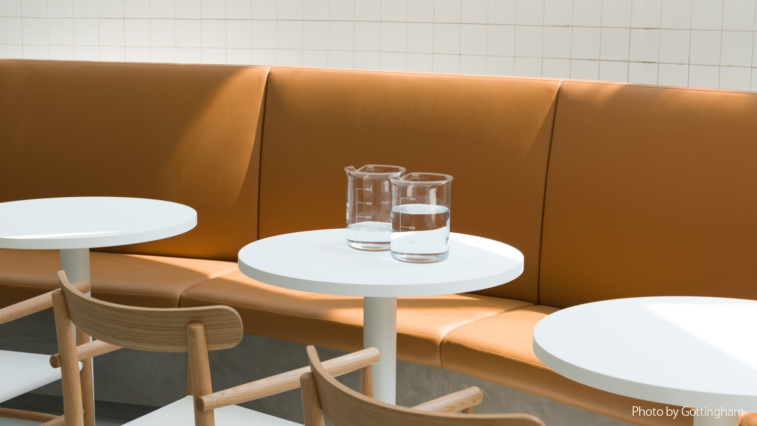 THE POOLSIDE（GUEST LOUNGE）