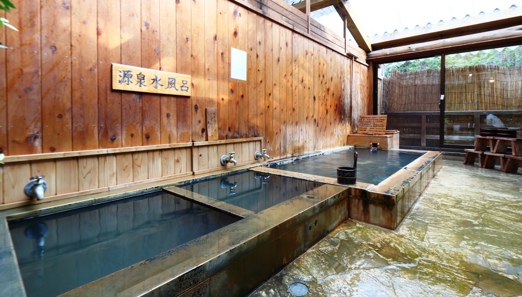 【天然温泉療養】釜沼温泉は皮膚病に効能があります