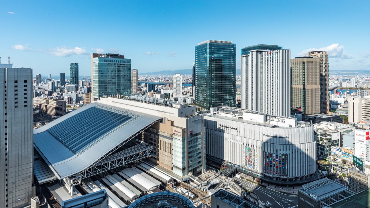 地上35階建ての高層ホテル！JR「大阪駅」3階連絡橋出口より徒歩約3分