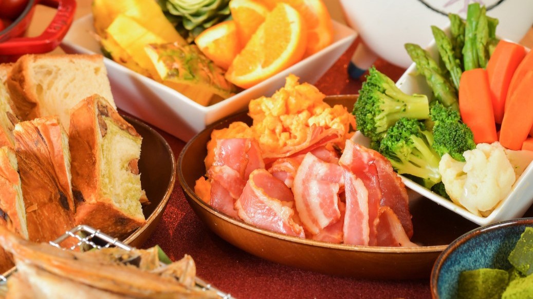 ベーコン・スクランブルエッグ・デニッシュなど洋食もご用意しております