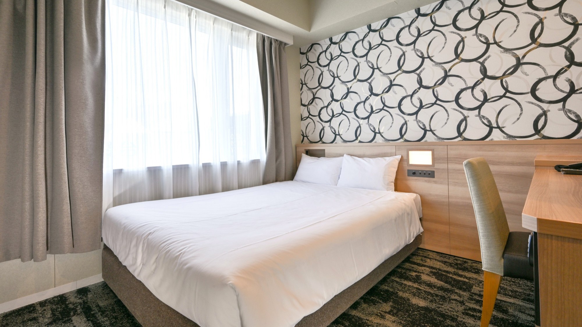 スタンダードルーム (ダブルベッド）<禁煙NO-smoking> 12.75㎡