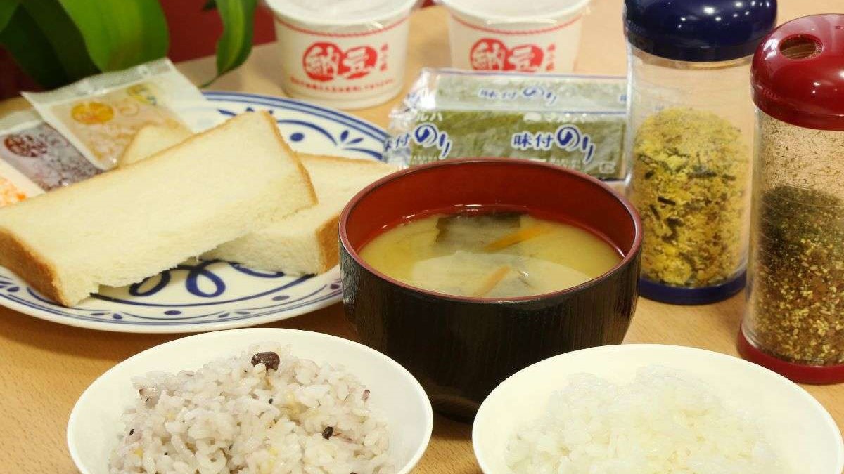和洋バイキング朝食盛付け例撮影：GR