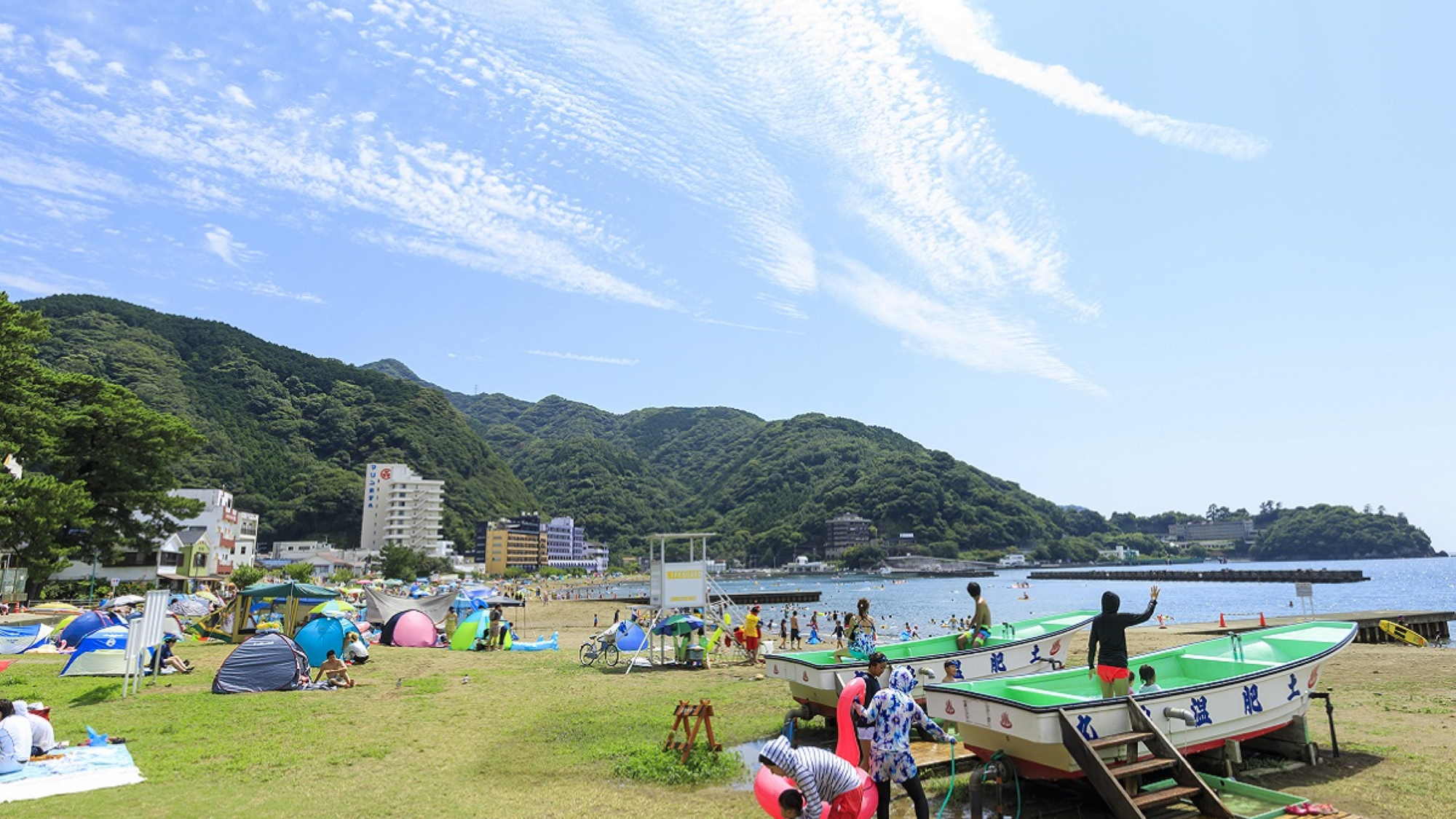 【土肥海水浴場】穏やかな波とサンセットが美しい浜辺です（一例）※当館から徒歩約5分