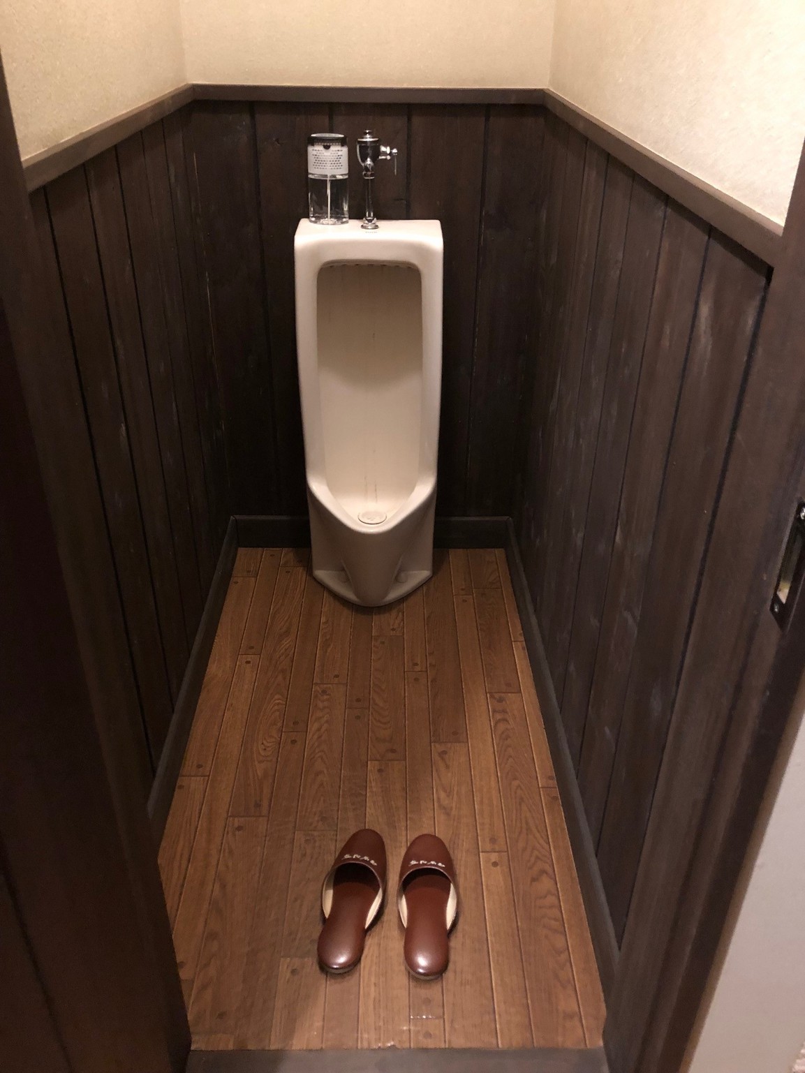 トイレ（男性専用）