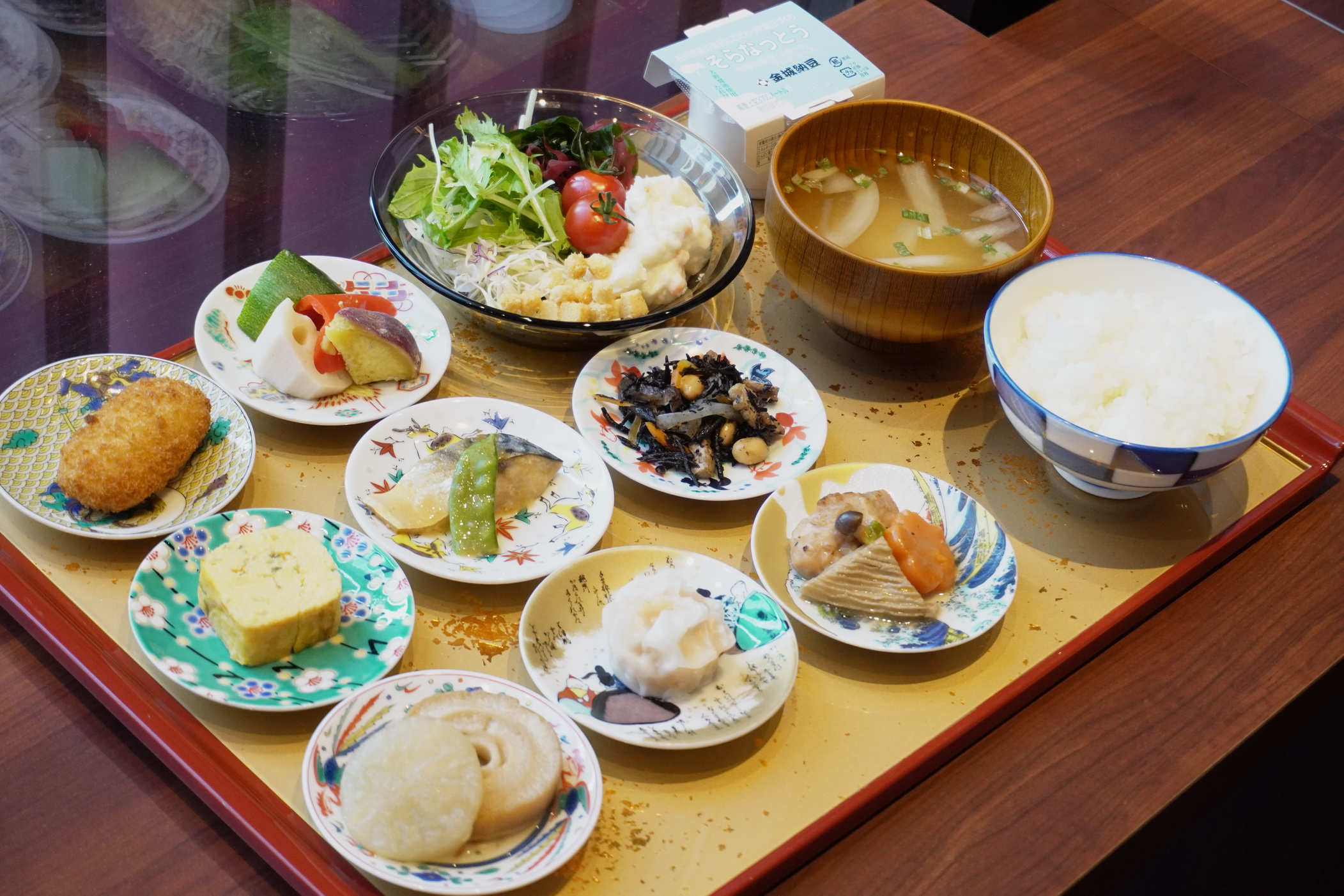 朝食ビュッフェ（一例）