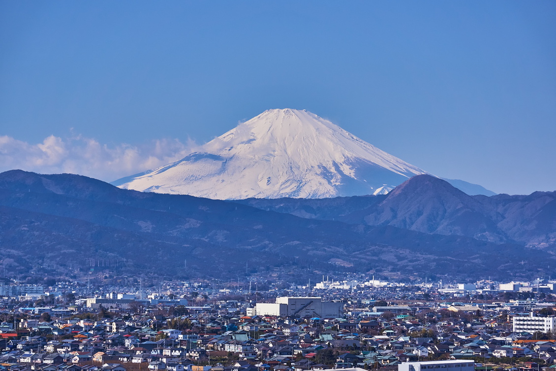 富士山をバックにした小田原市内