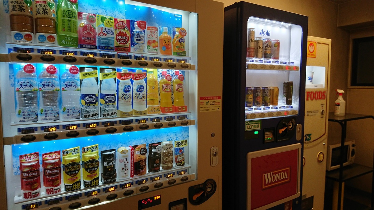 自販機は2Ｆにございます。ソフトドリンク