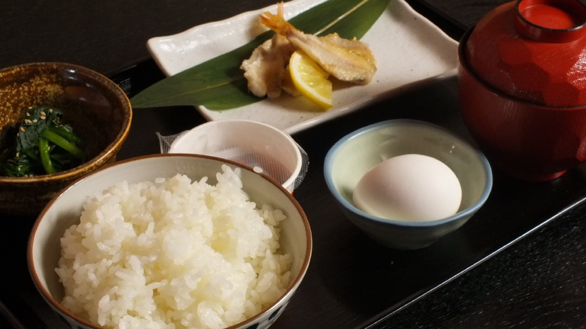 和定食（一例）まず和、洋定食から選んで頂き、さらにお茶漬けバイキングになります。