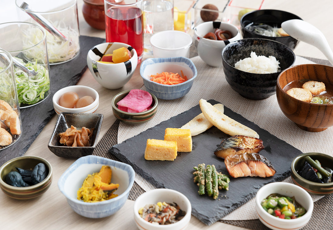 朝食