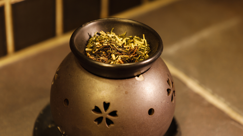 【茶の湯】茶香炉で焚いた香り高いお茶の香りに包まれて…;