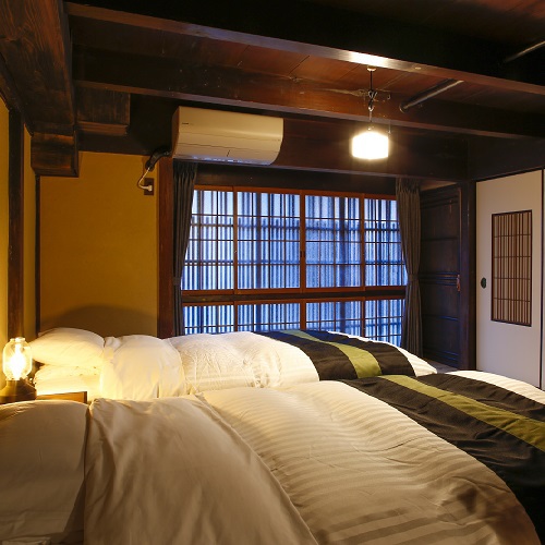 翡翠（ひすい）寝室山崎の町並みを近くで感じながら、おやすみのひと時をお過ごしください