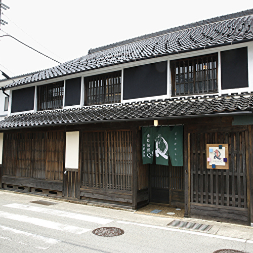 玄関外観江戸末期より残る山崎の町並みをお楽しみいただけます