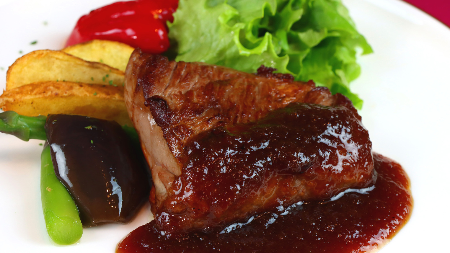 #鹿肉ステーキ♪脂肪が少なく低カロリー高タンパク、鉄分も豊富な鹿肉です。