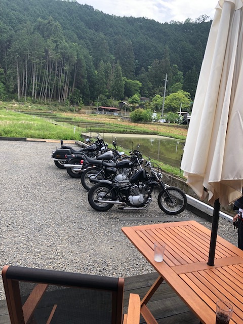 バイク駐輪場