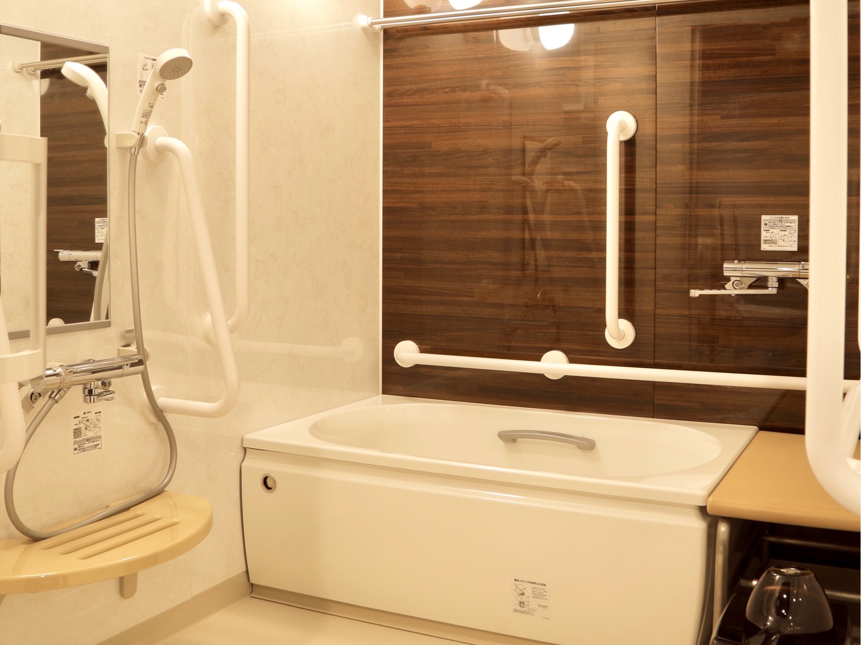 1ベッドルーム（バリアフリー対応） 洗面・トイレ・浴室など、水回りは広めの造りとなっております。