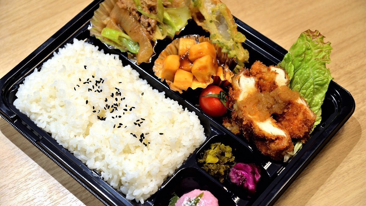 日替わりお弁当販売（※平日限定）