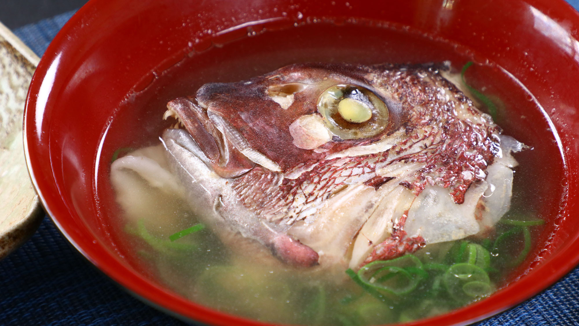 夕食一例口コミで好評な『鯛のあら汁』