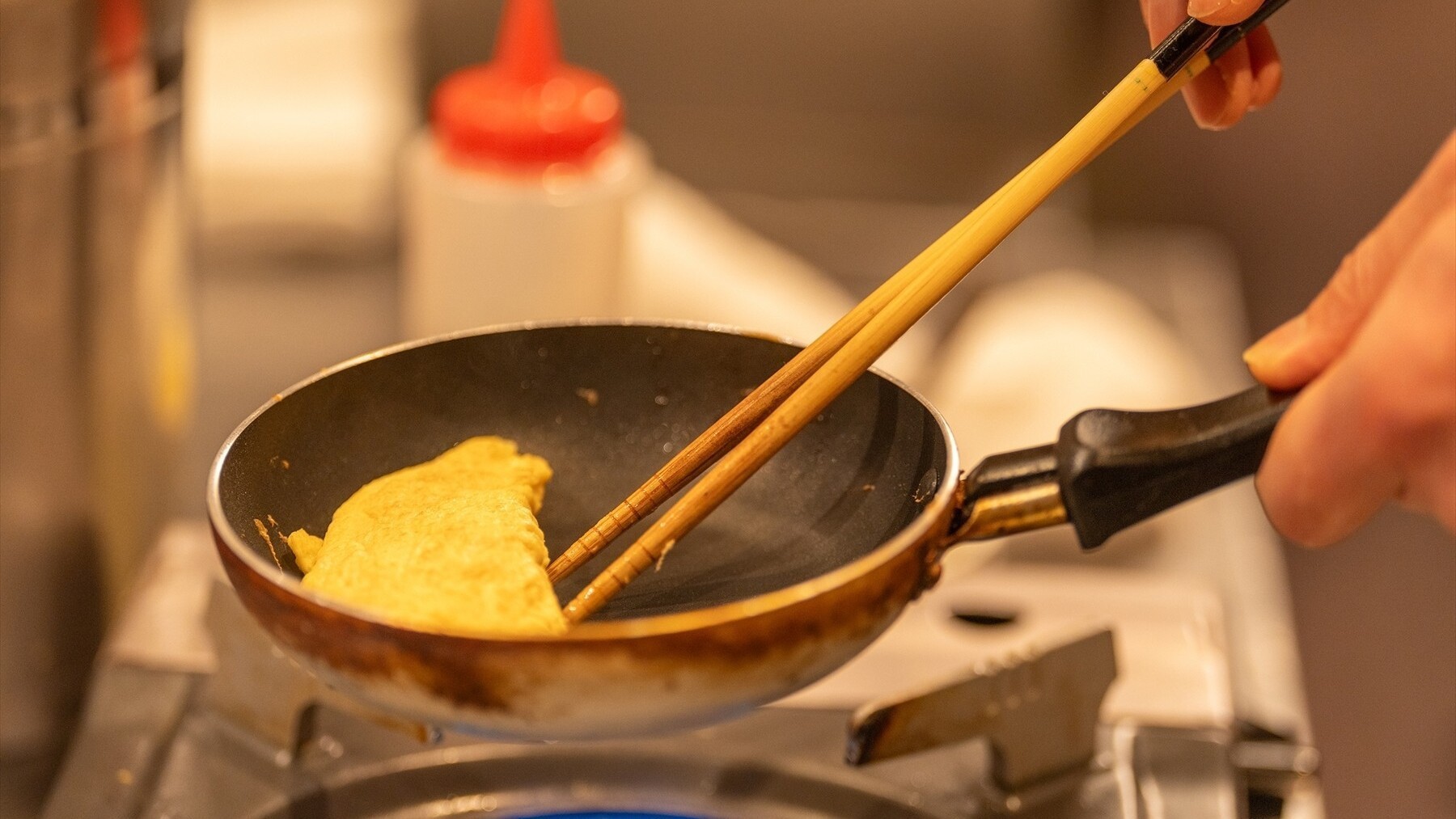 朝食オーダー出来立てオムレツ