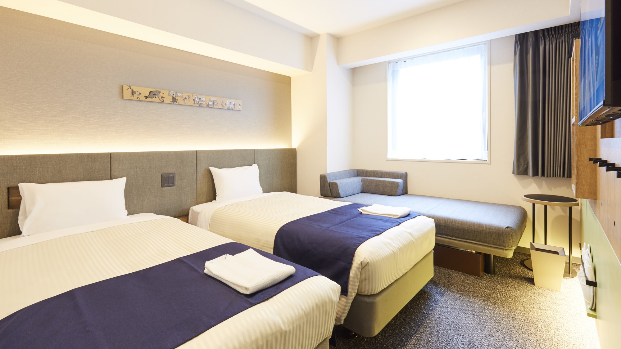 デラックスツイン（ソファベッド付）2名