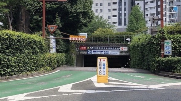 【パス—ト24熊本市辛島公園地下駐車場】ホテルから徒歩4分