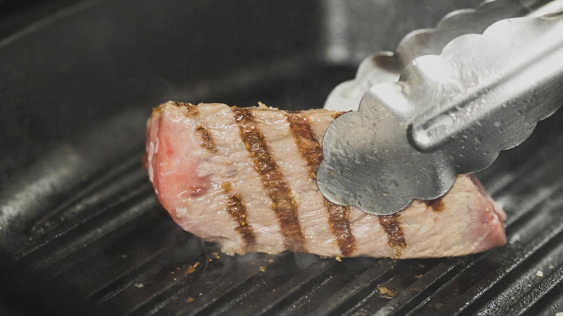 お肉料理