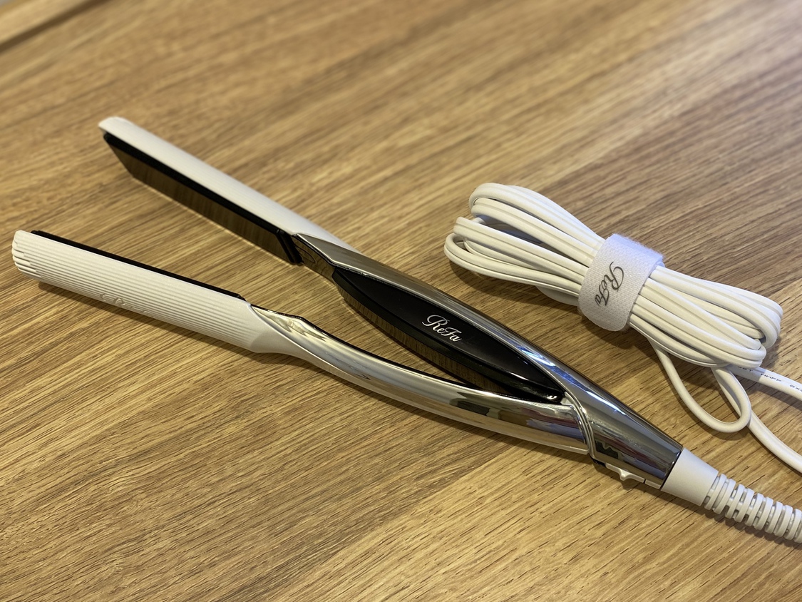貸し出し用ヘアアイロン（リファ）