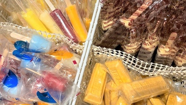 【アイスキャンディーサービス15：00から翌1：00】