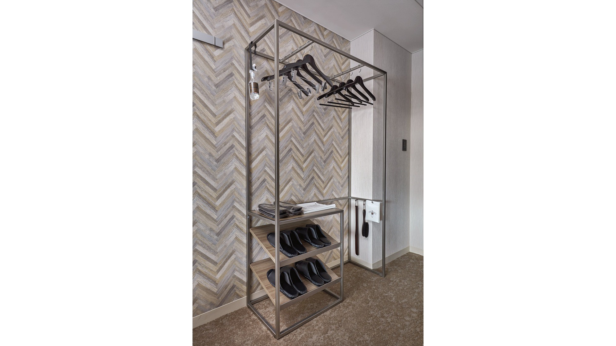 【客室設備】ハンガーラック