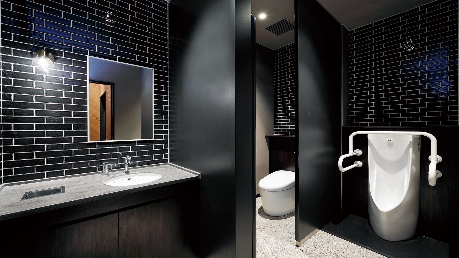 1階男性用トイレ